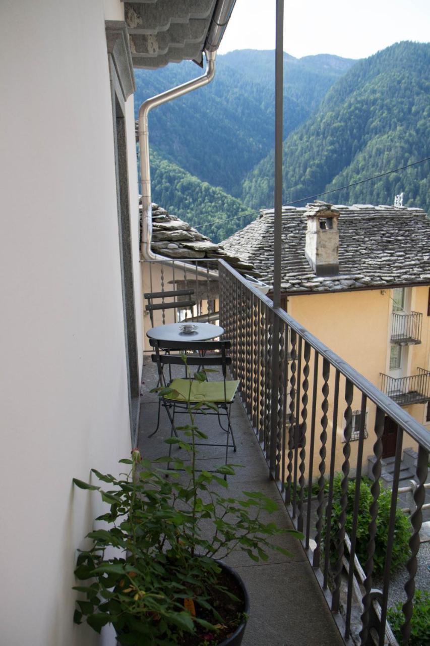 Palazzo Gamboni Swiss Historic Hotel Comologno Exteriör bild